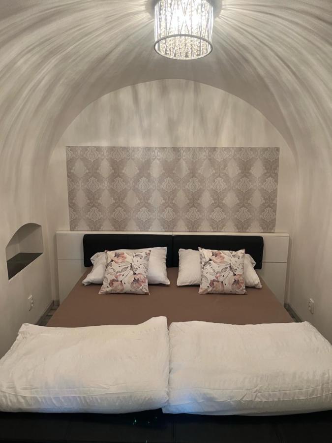 Apartman V Rodinnem Dome Jaroměř Zewnętrze zdjęcie